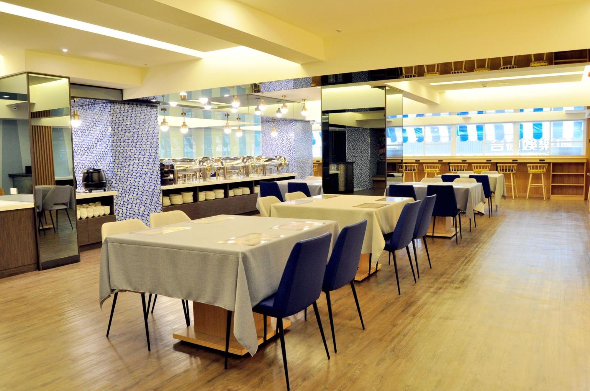 Fish Hotel Kaohsiung Bagian luar foto