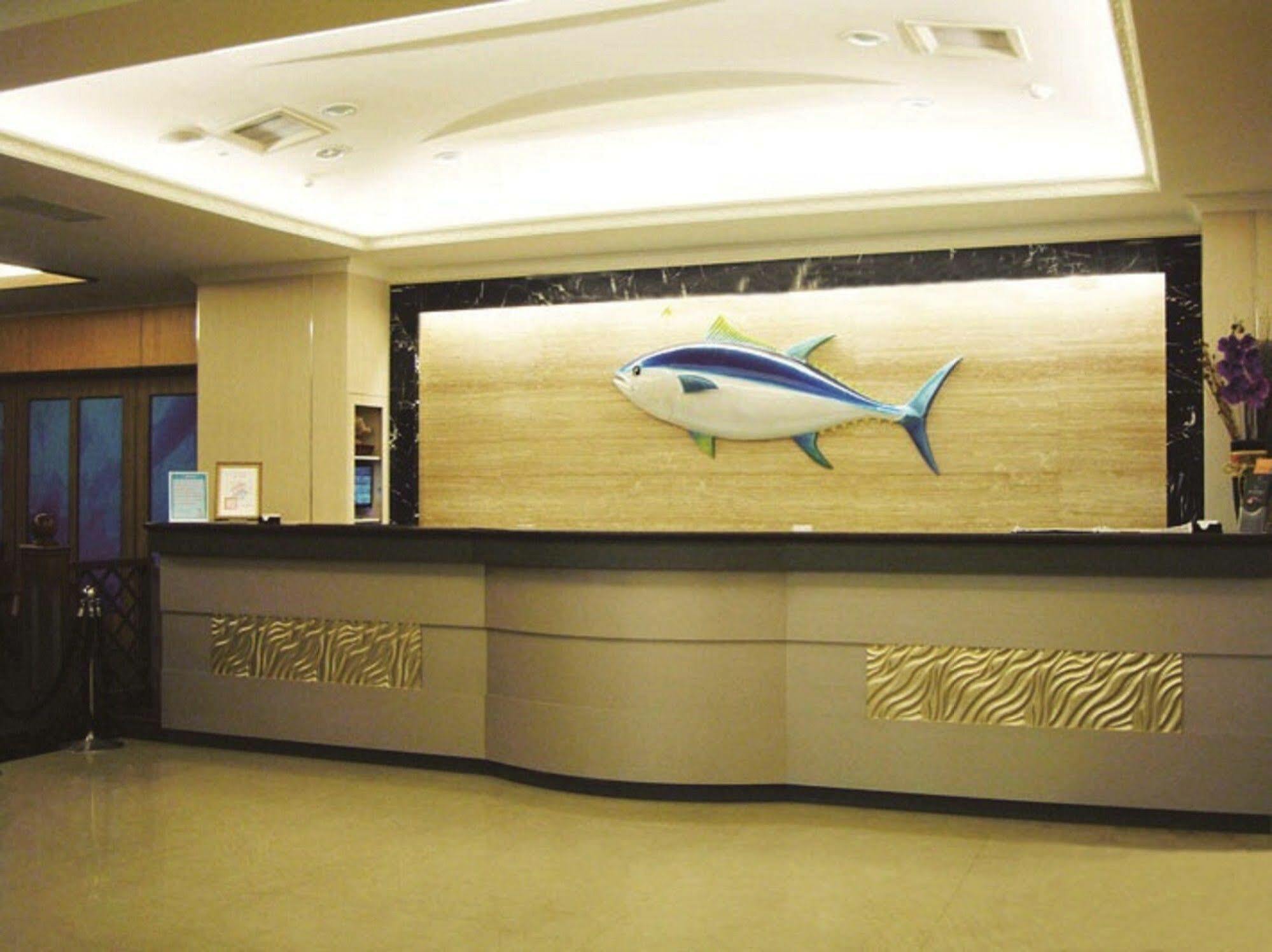 Fish Hotel Kaohsiung Bagian luar foto